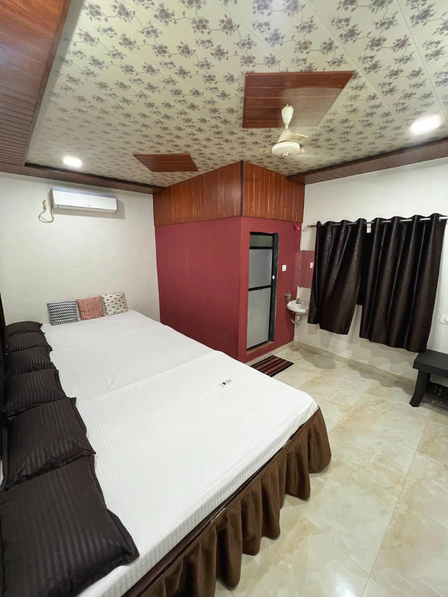 Karjat Ap Resort Extérieur photo