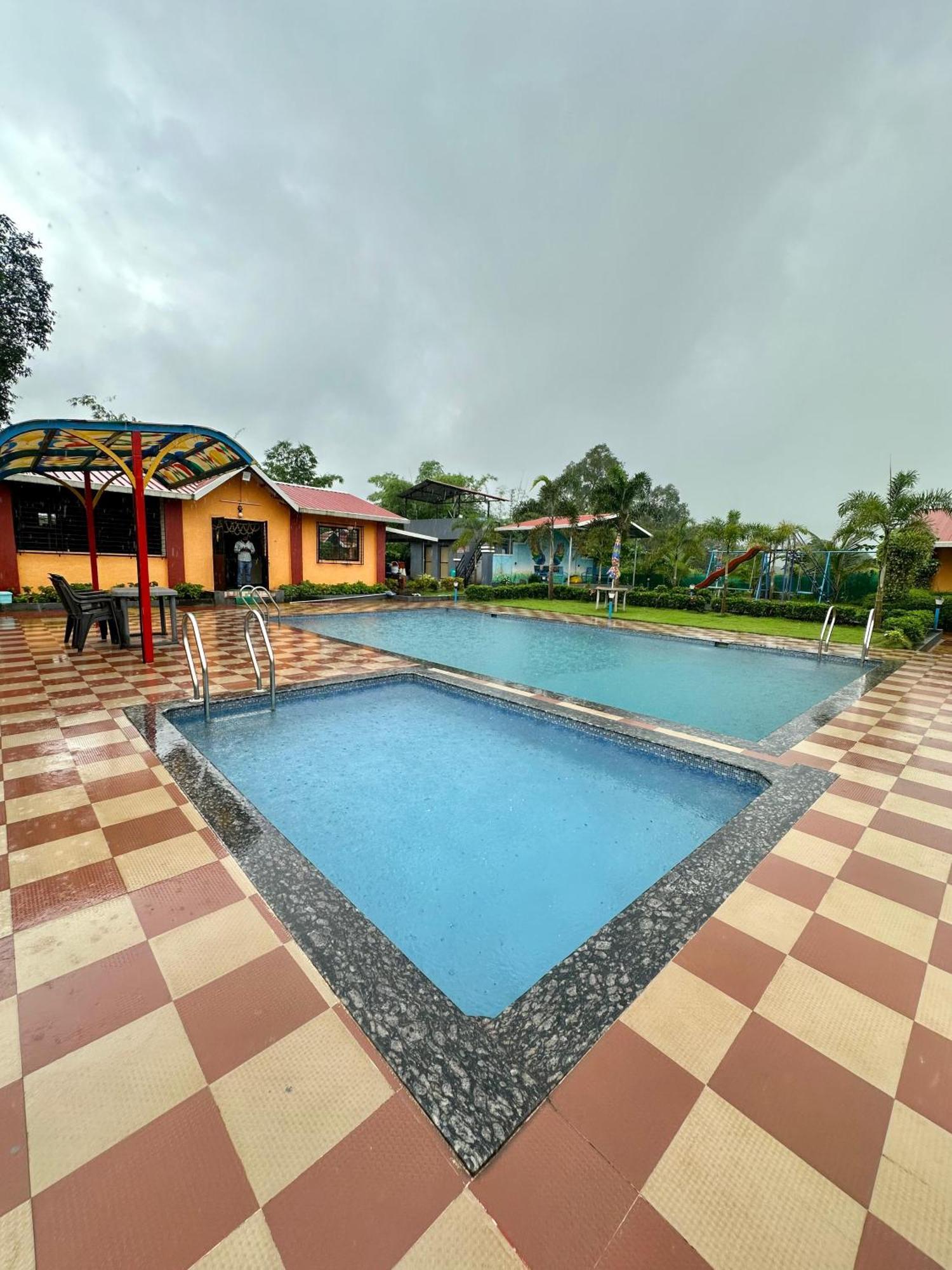Karjat Ap Resort Extérieur photo