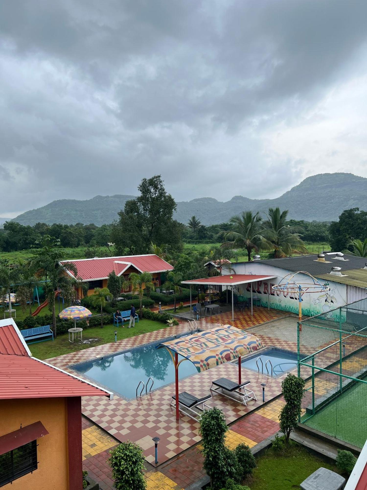 Karjat Ap Resort Extérieur photo
